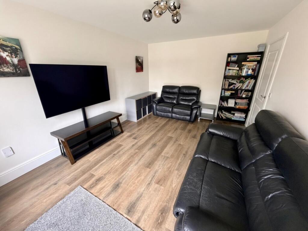 Goodwood Avenue, Parklands, Northampton NN3 photo 4