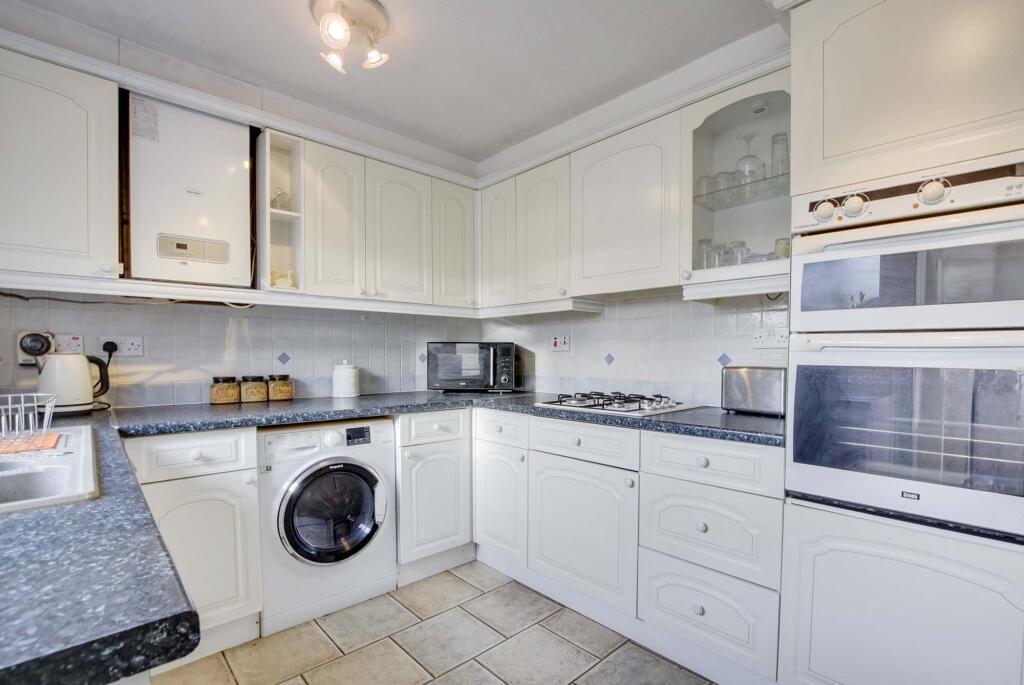 Wilton Close, Oadby, Leicester photo 3