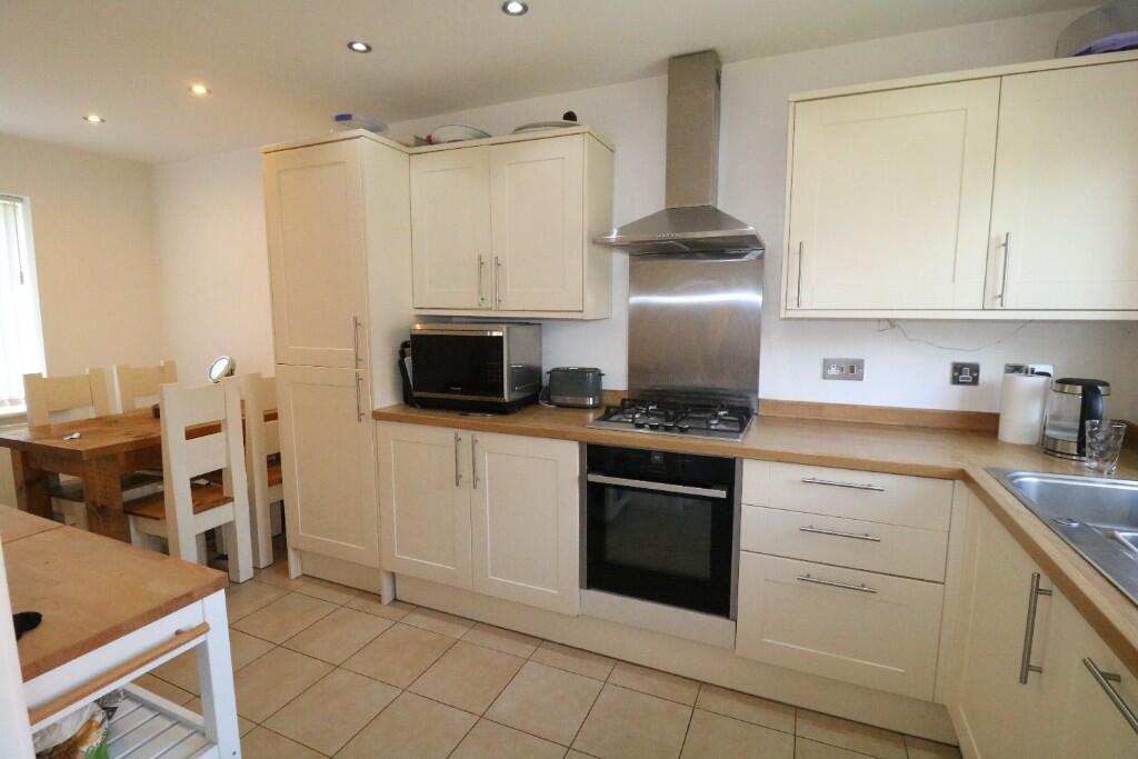 23 Axholme Drive, Epworth, DN9 1EL photo 2