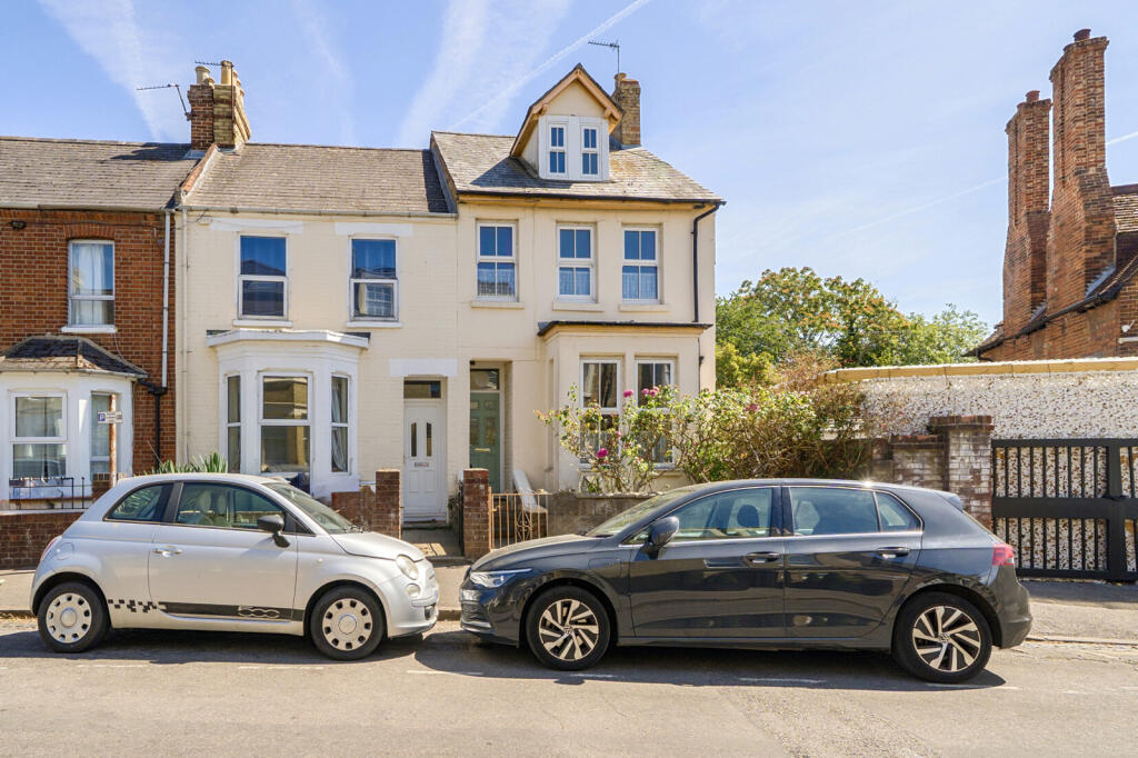 Main image of property: Crown Street, Oxford