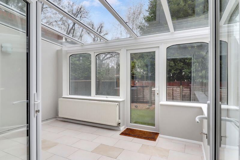 House in Surrey Heath, Windlesham - View 4
