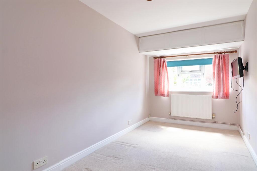 Endsleigh Road, Merstham - More