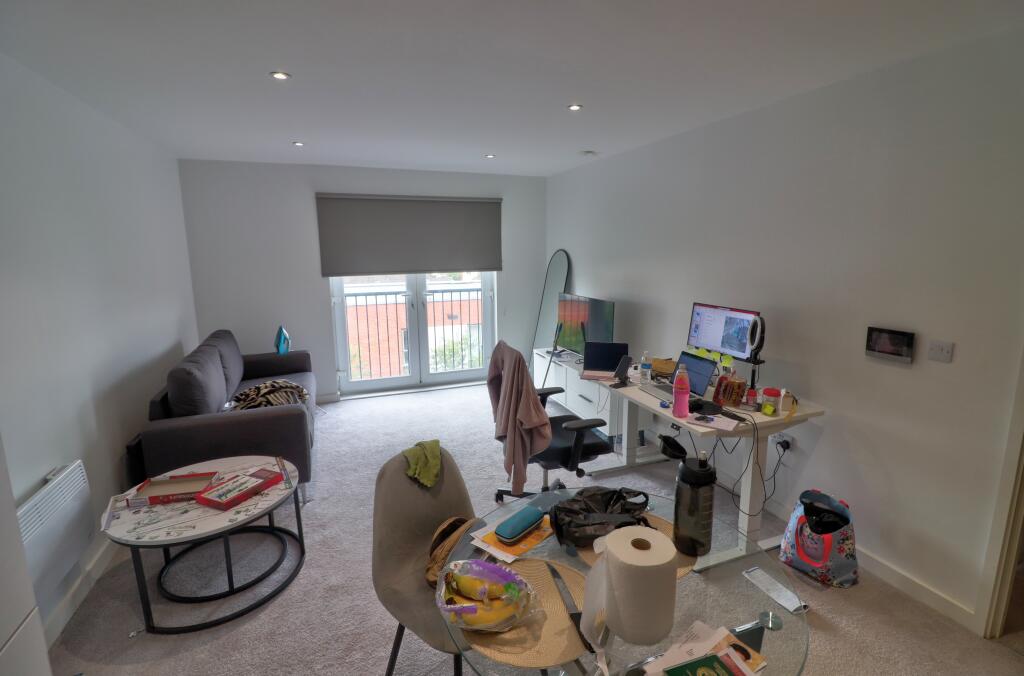 Apartment in Salford, Ordsall - View 3
