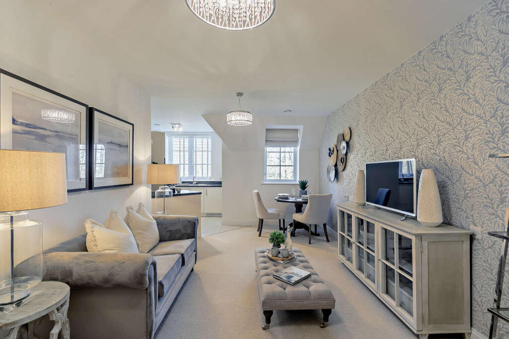 Main image of property: Fosseway,
Stow On The Wold,
GL54 1FF
