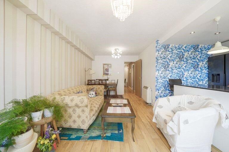 Apartment in Enfield - View 3