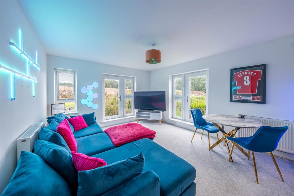 Apartment in Perth - View 4