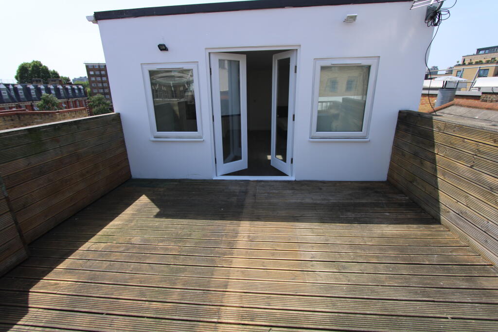 Studio flat for rent