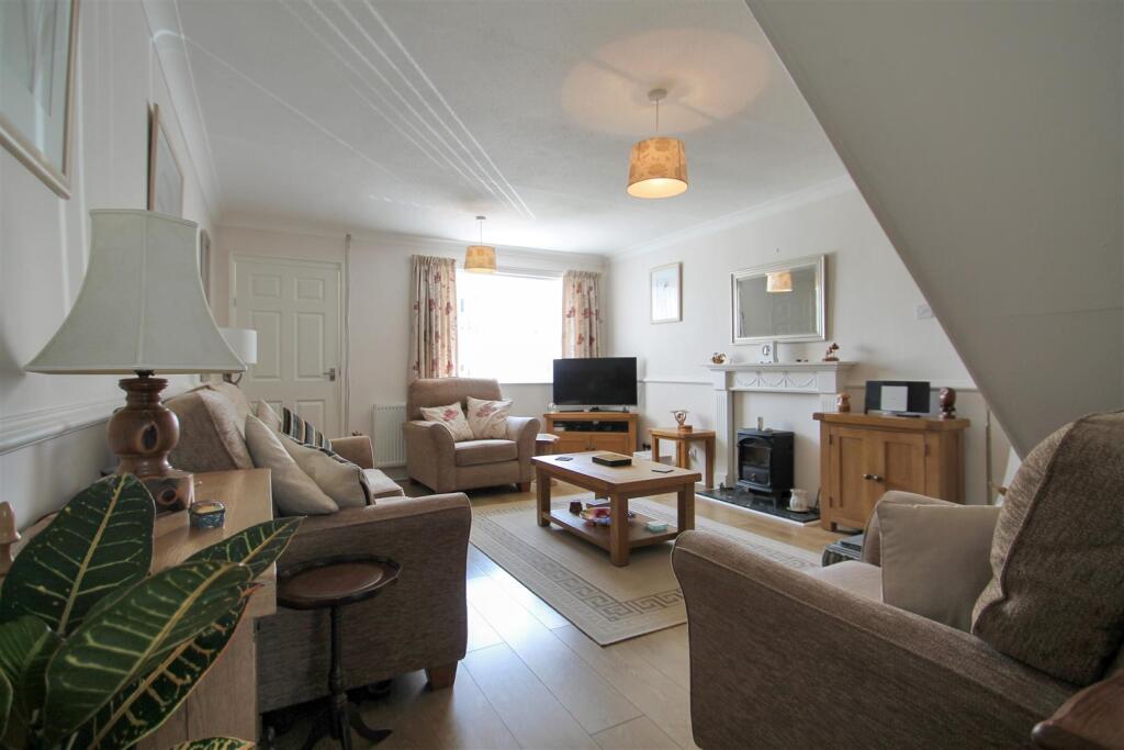 House in Thrapston - More