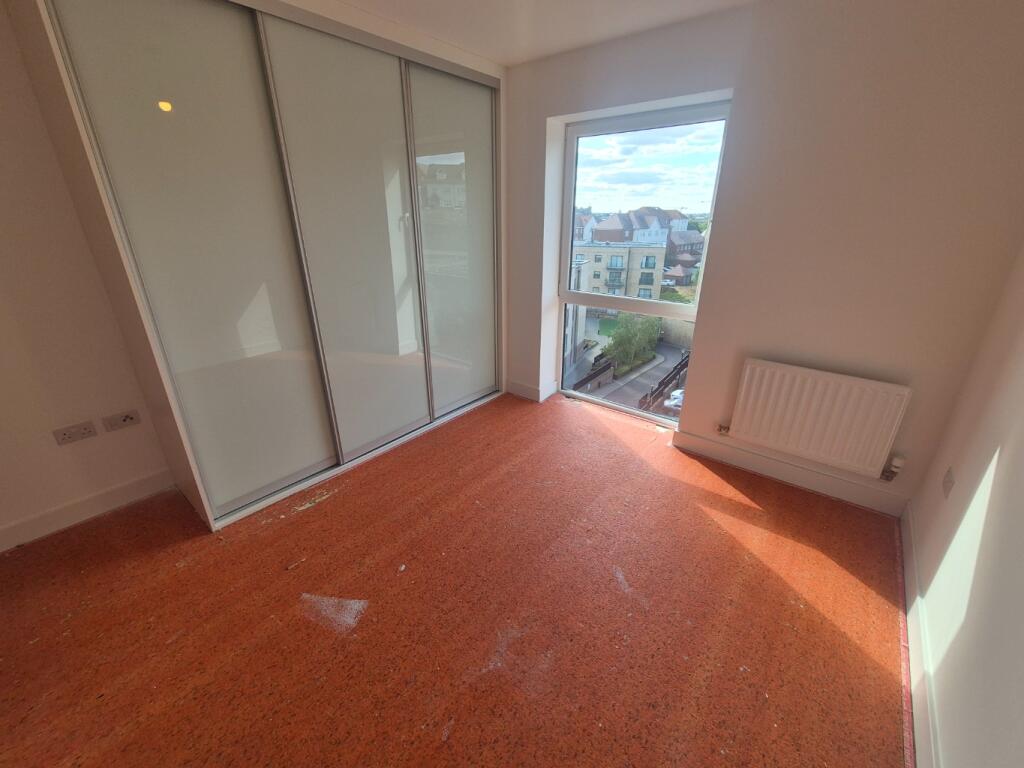 Apartment in Luton - More