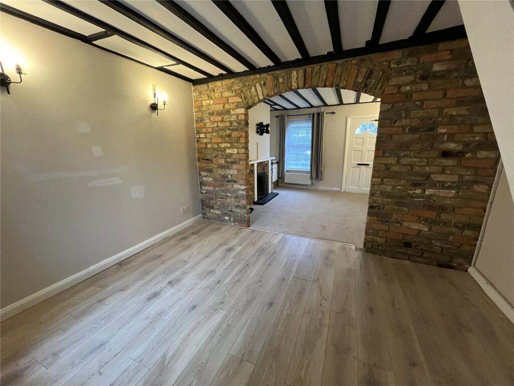 Church Road, Slip End, Luton, Bedfordshire, LU1 photo 3