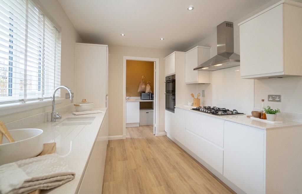 House in West Calder, Monarch's Way, West Lothian - More