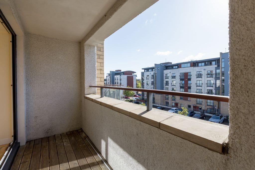 Apartment in Edinburgh - View 4