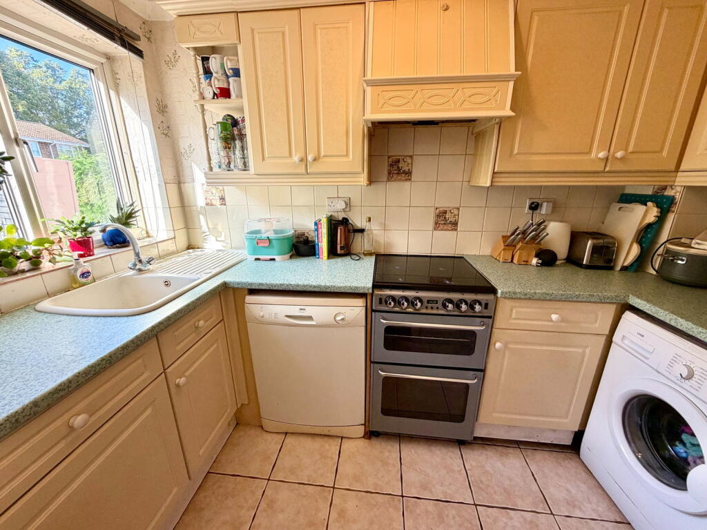 A Spacious Property Offering Excellent Value For Money As A First Home - Albury Close photo 3
