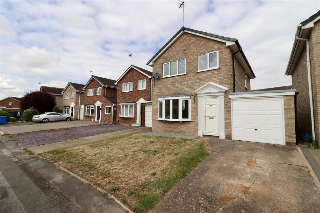3-bed house on Langrick Avenue, Howden, £240,000