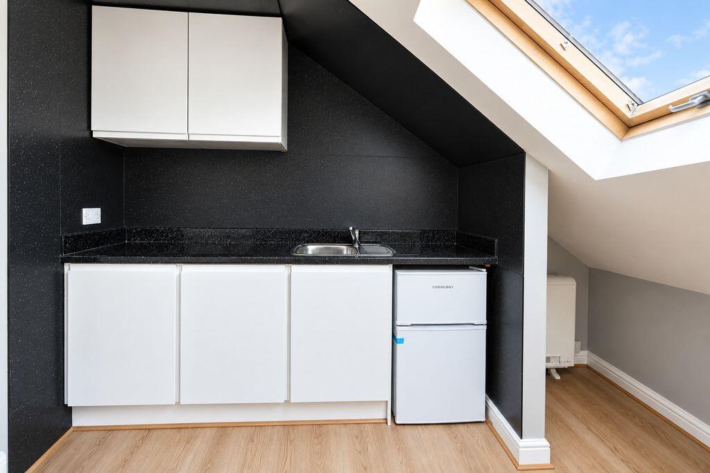 Apartment in London - More