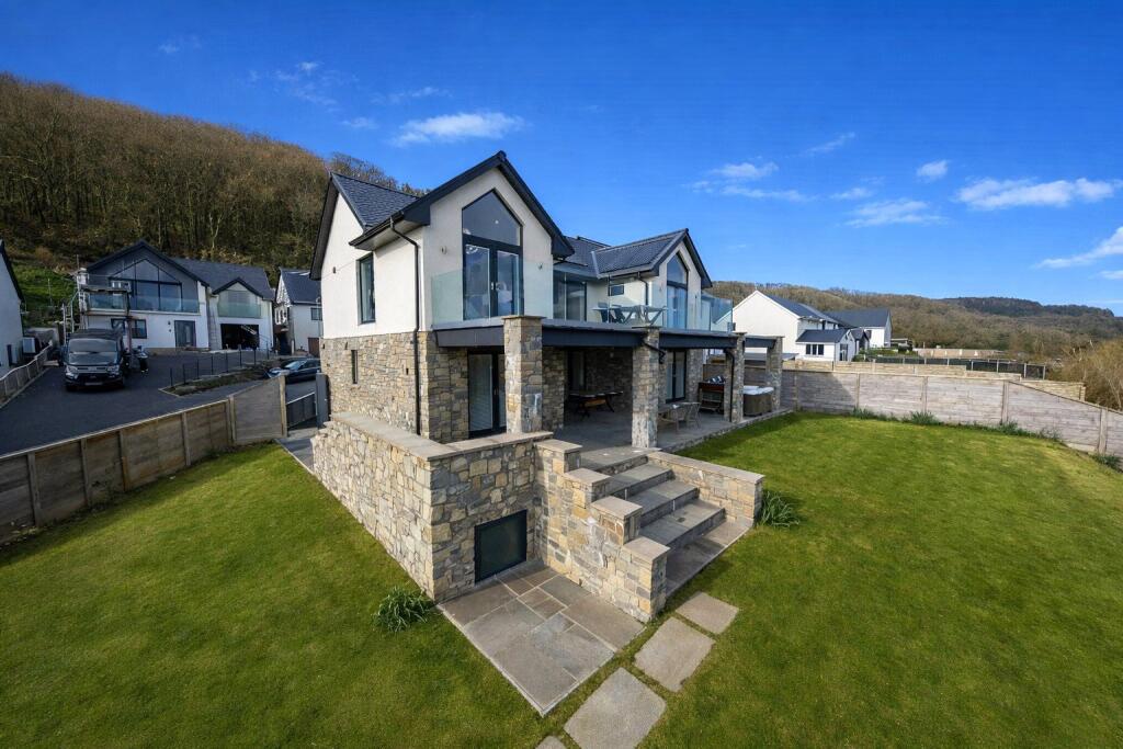 Main image of property: Dan Y Bryn, Pendine, Carmarthen, Carmarthenshire, SA33