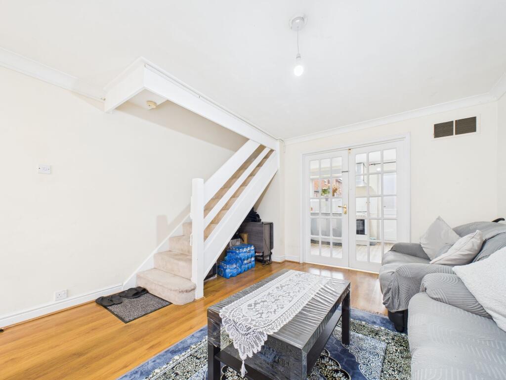 Tuscan Close, Tilehurst, RG30 – pohled 4
