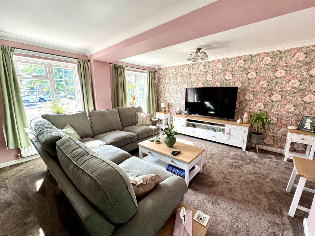 House in Ingleby Barwick, Beckfields, Stockton-on-Tees - View 2