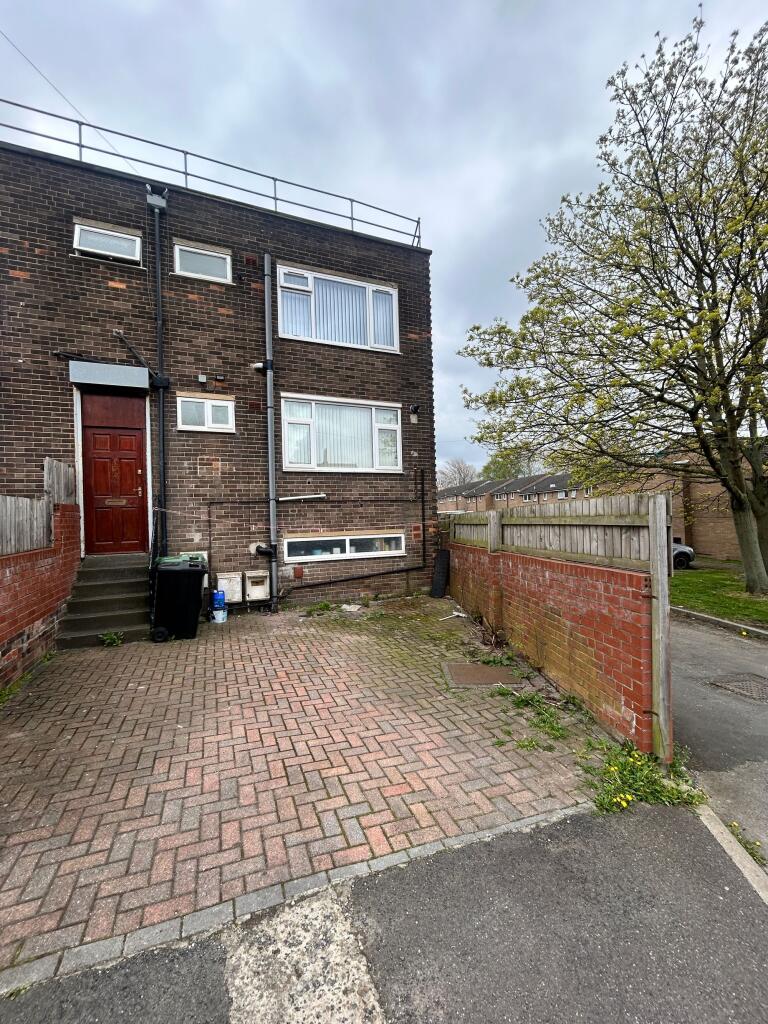 Main image of property: 120 Staincliffe Road, Dewsbury, WF13