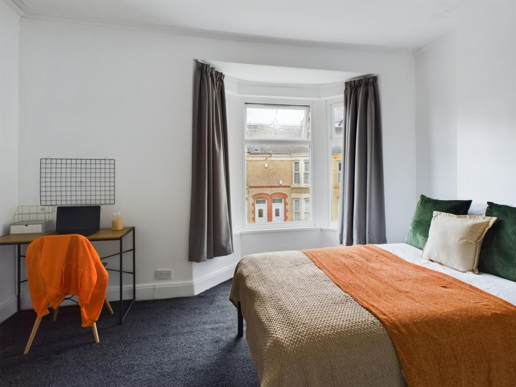 Main image of property: Edinburgh Road, Liverpool
