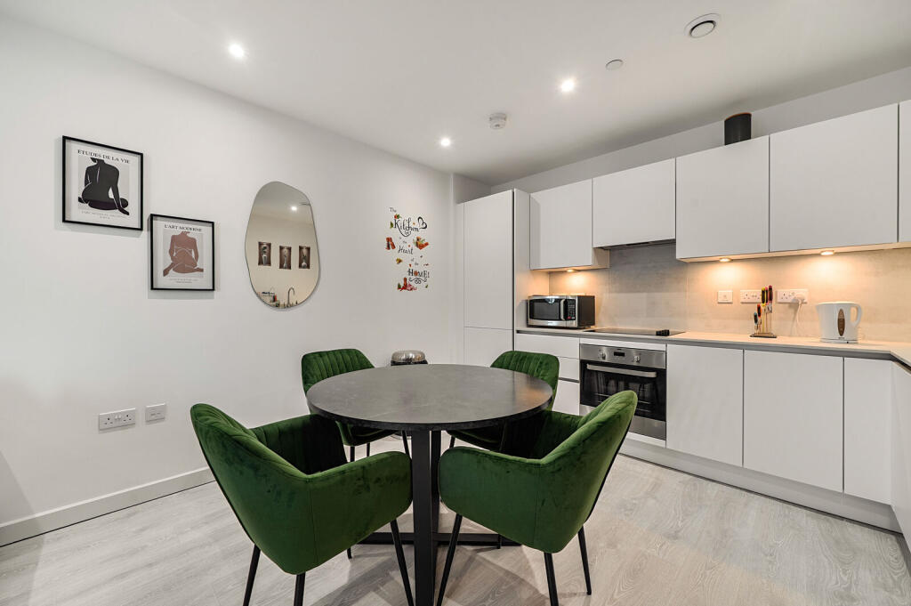 Main image of property: 20 Prince Regent Road, TW3 1ER, Hounslow, TW3