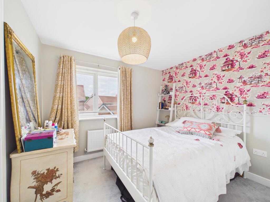Brae Burn Place, Bramley, RG26 photo 4
