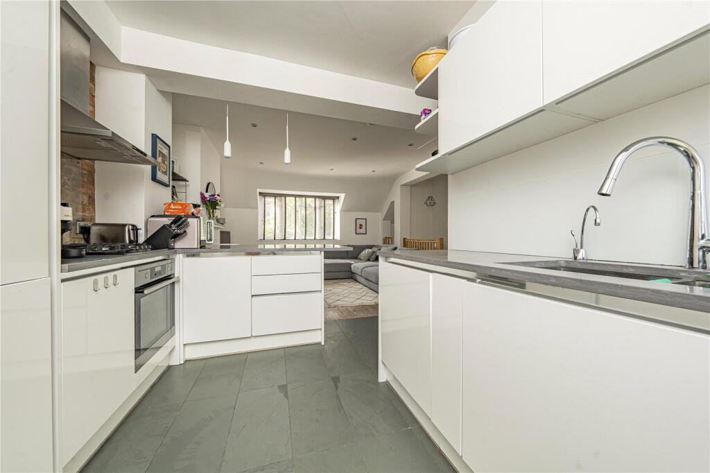 Apartment in London - View 4