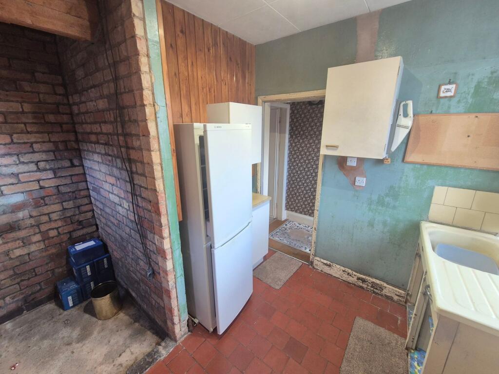 House in North West Leicestershire, Ibstock - More