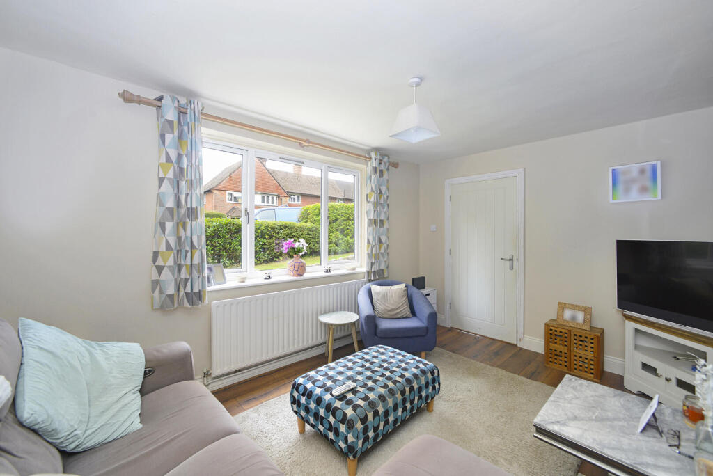 House in Waverley, High Lane Estate, Haslemere - View 4