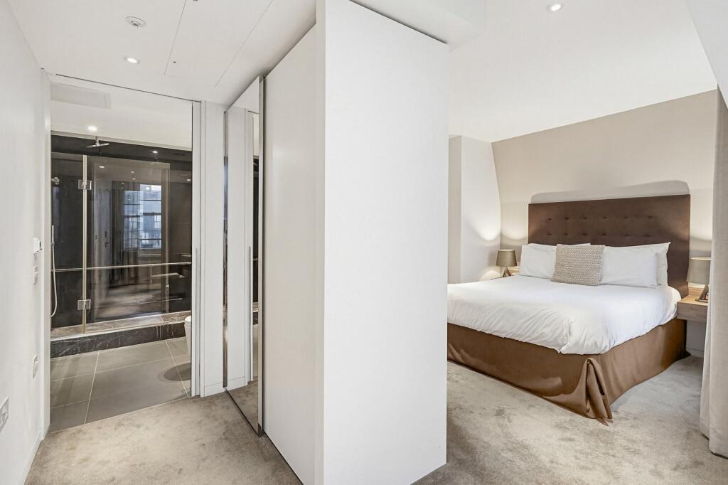 Apartment in London, Soho - View 4