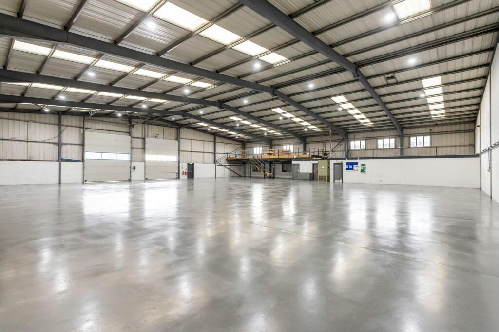 05 Warehouse.jpg
