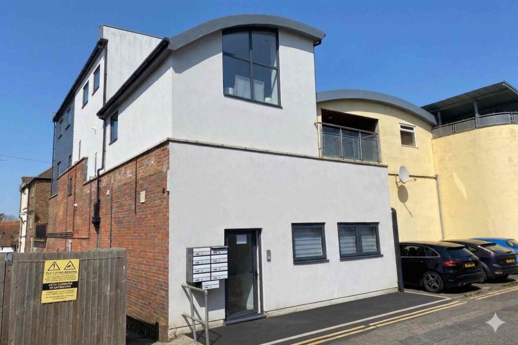 Main image of property: 1 Kings Head Alley, Leatherhead, Surrey, KT22