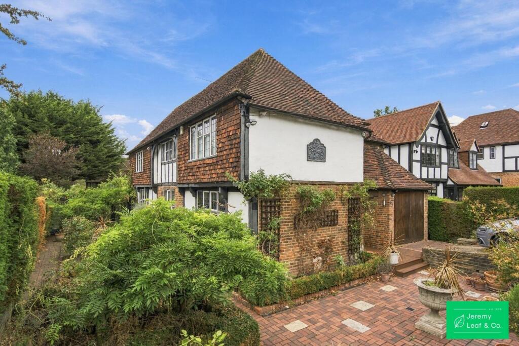 Main image of property: Deansway, London