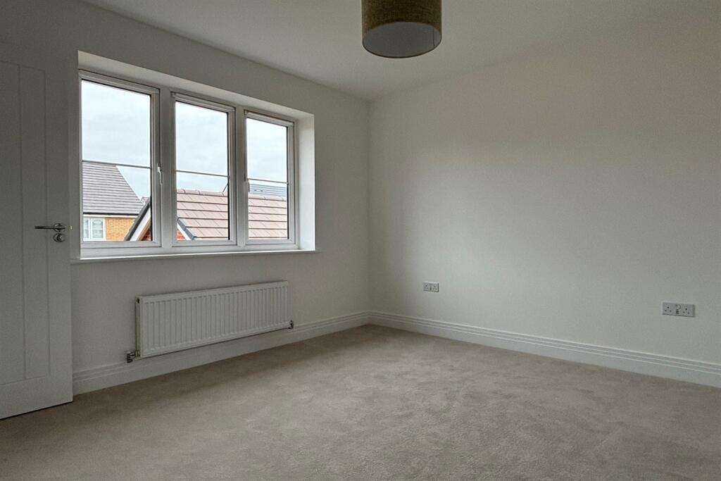 House in Portsmouth - View 5
