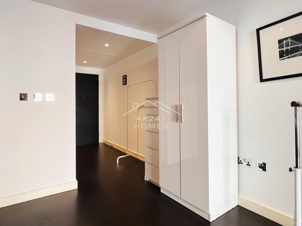 Apartment in London - More