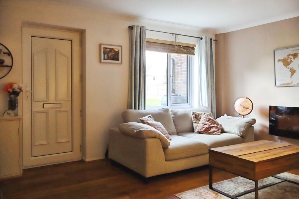 House in Chesterfield, Derbyshire - View 4