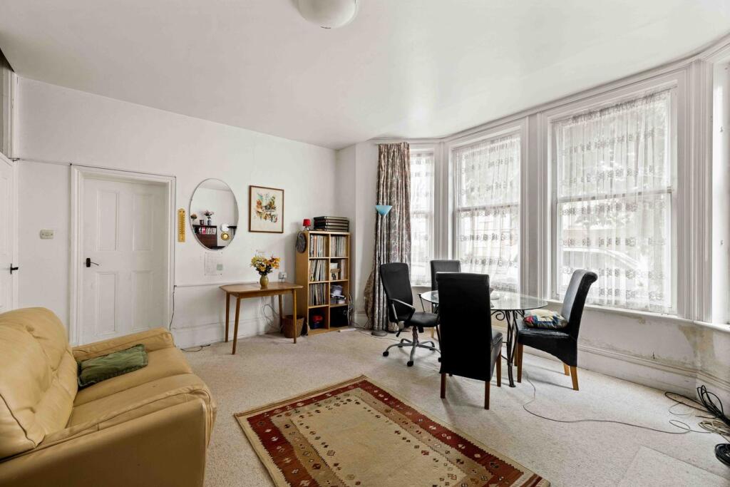 Apartment in Canterbury - More