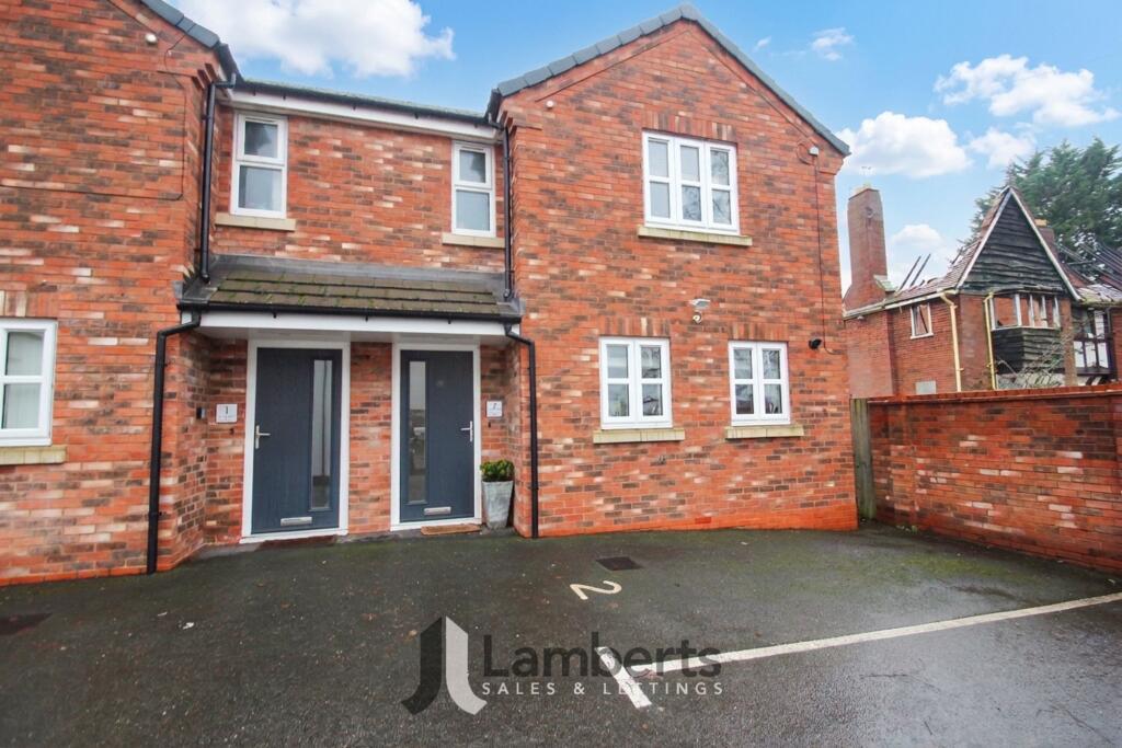 Charlton Place, Studley, B80