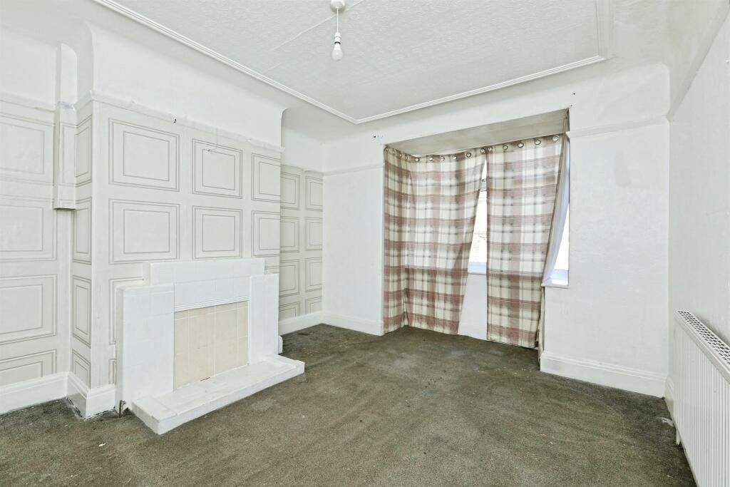House in Doncaster, Hexthorpe - View 3