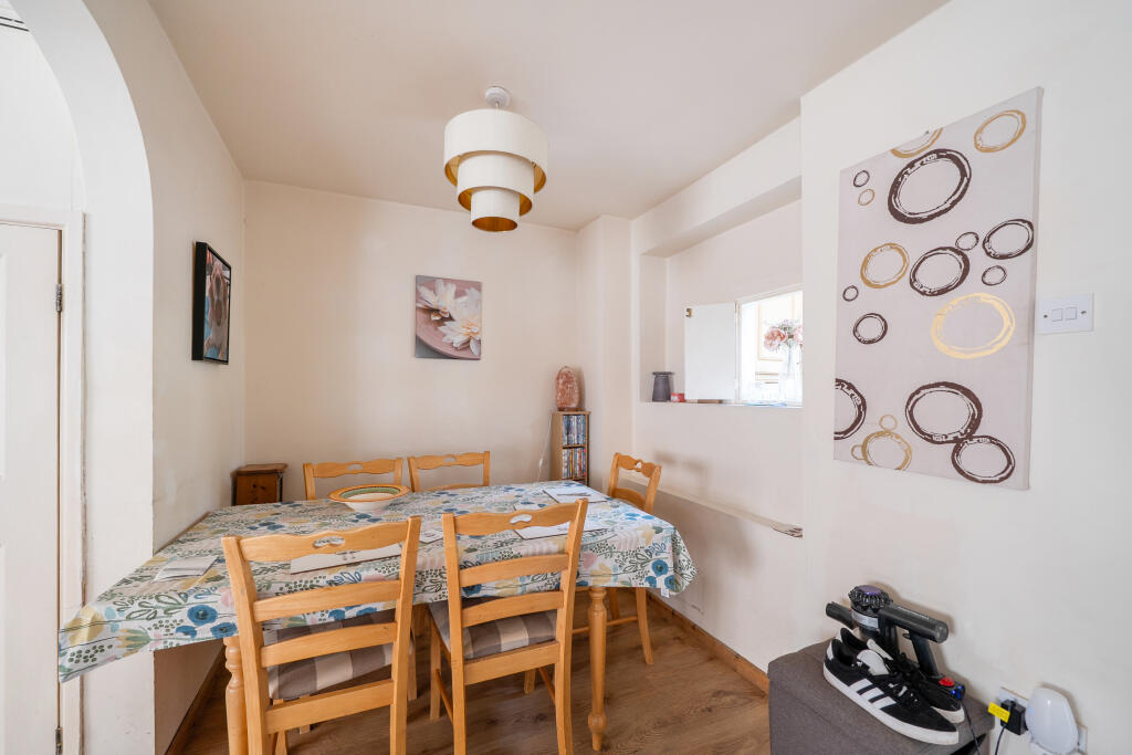 House in Swindon - View 4