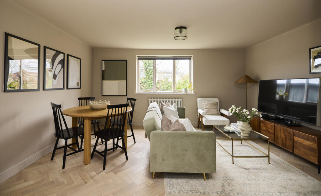 Main image of property: Varsity Drive, Twickenham, TW1