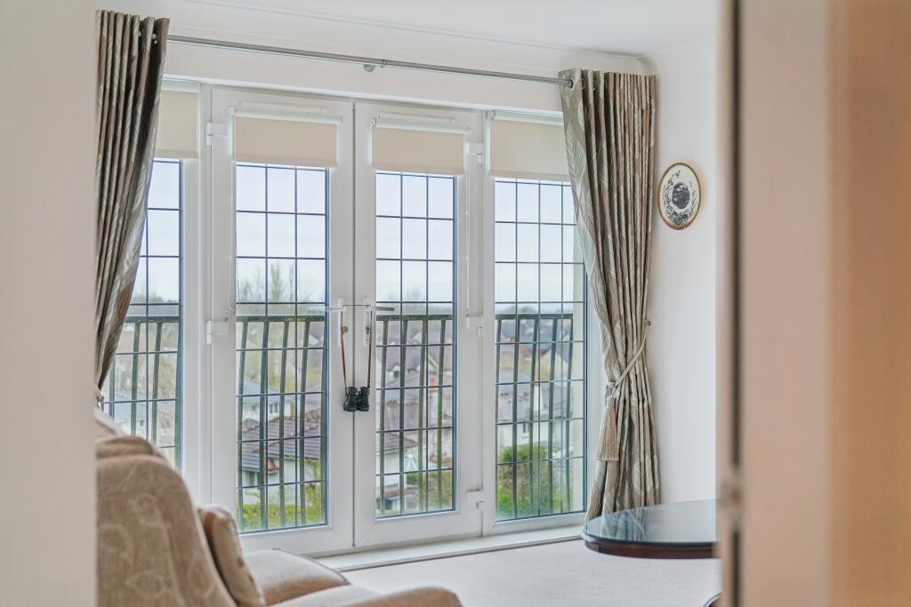 Apartment in Glasgow - View 3
