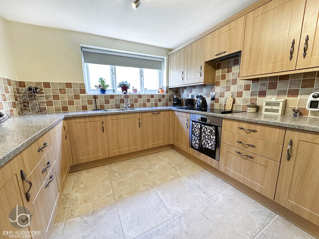 Apartment in Colchester, Tiptree - More