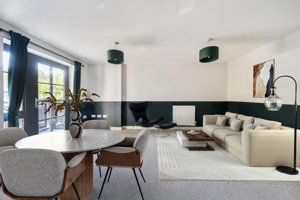 Apartment in Rushmoor, Hampshire - View 5