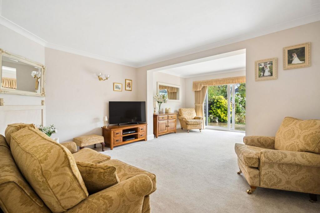 House in Slough - View 4