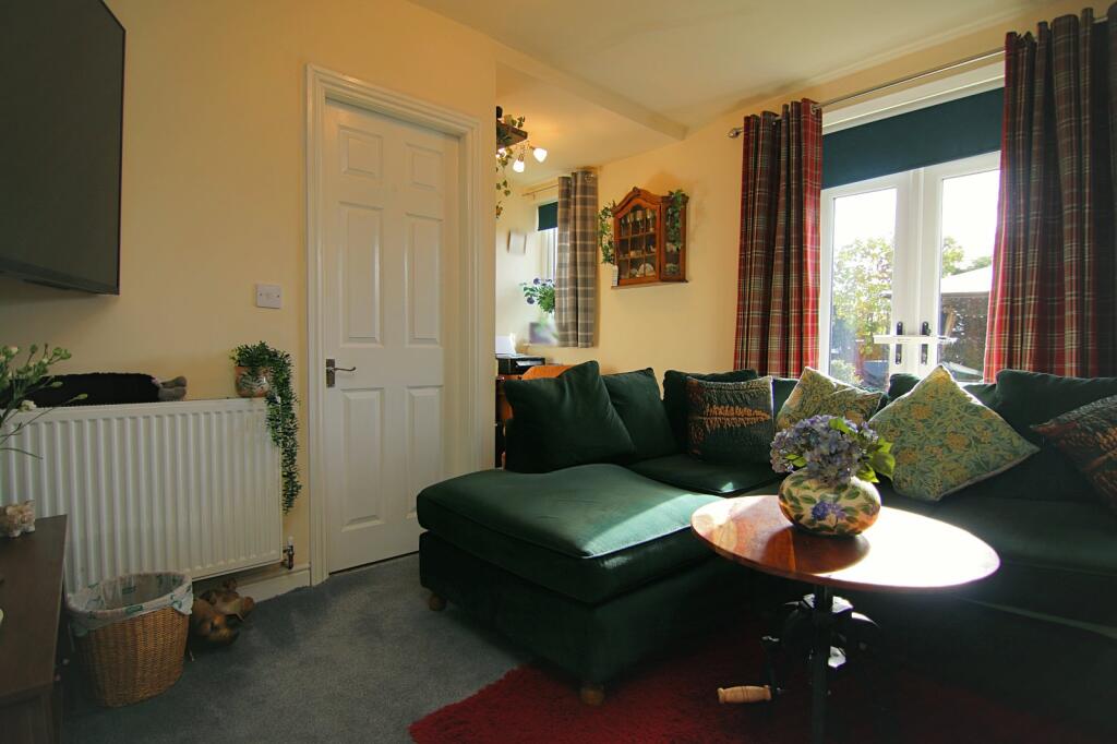 Reevy Road, Wibsey, Bradford, BD6 photo 4