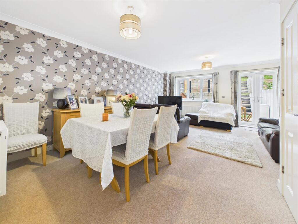 Brae View, Tilehurst, Reading – pohled 3