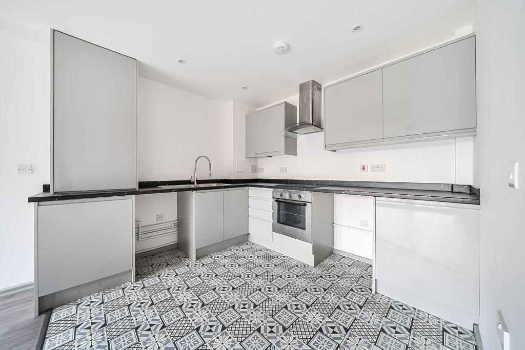 Apartment in London, Royal Borough of Greenwich - More