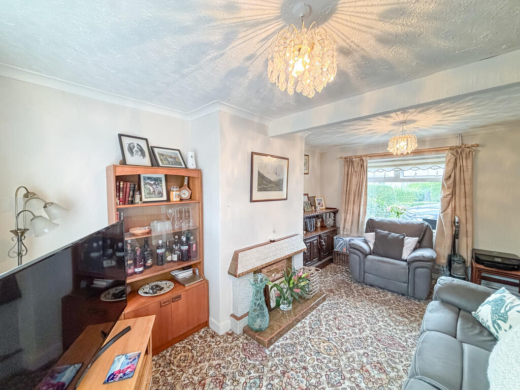 House in Newport - View 5