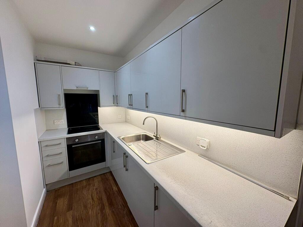 Main image of property: Hennapyn Road, Torquay - Available Now!